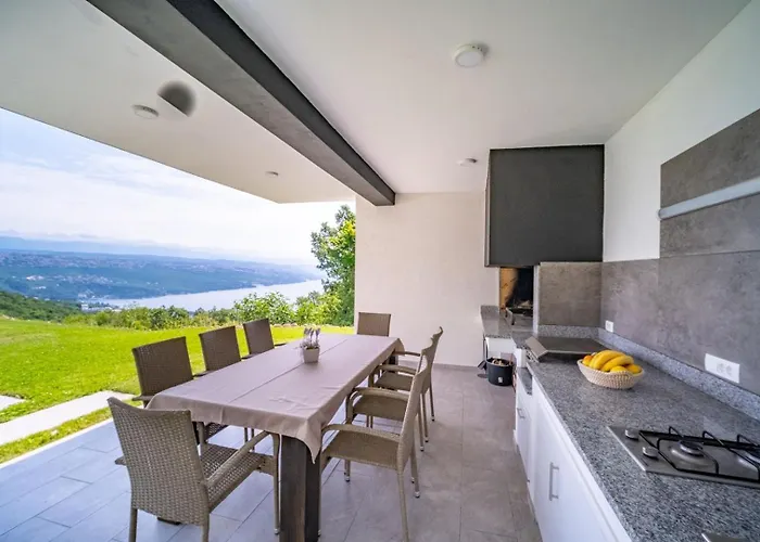 Deavista By Villsy *