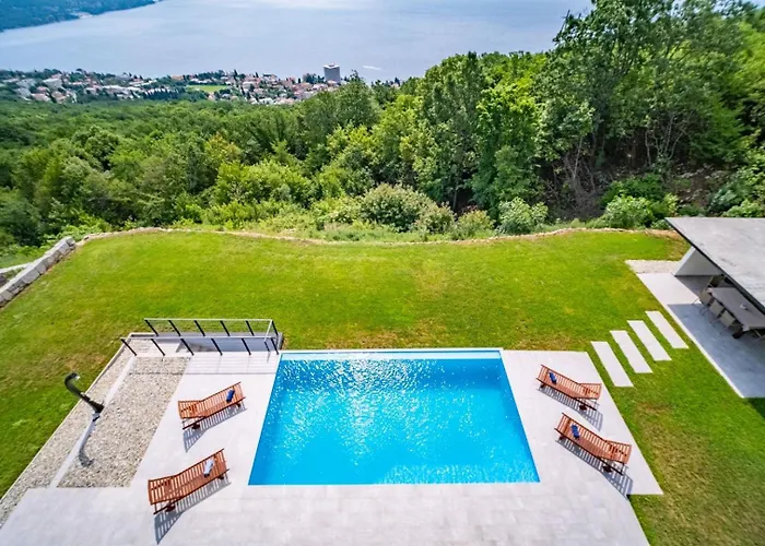 Villa Deavista By Villsy *
